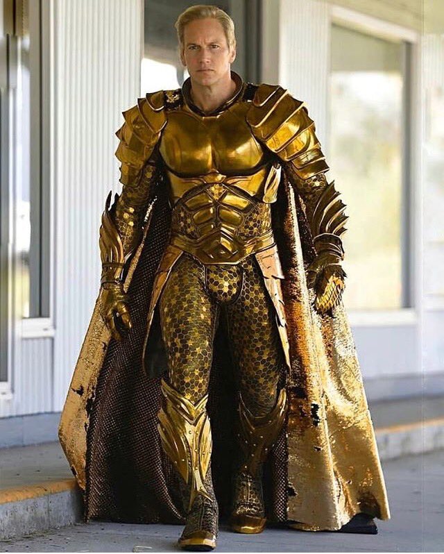 MovieAddictMY's tweet photo. #BunKayaMA: Pakaian rasmi diraja sebuah kerajaan terkuat dunia.
Segak bergaya Tuanku.
-KKM-
#MABlockbusterColumn
#Aquaman
#KingOrm https://t.co/2suWa4Gvq6