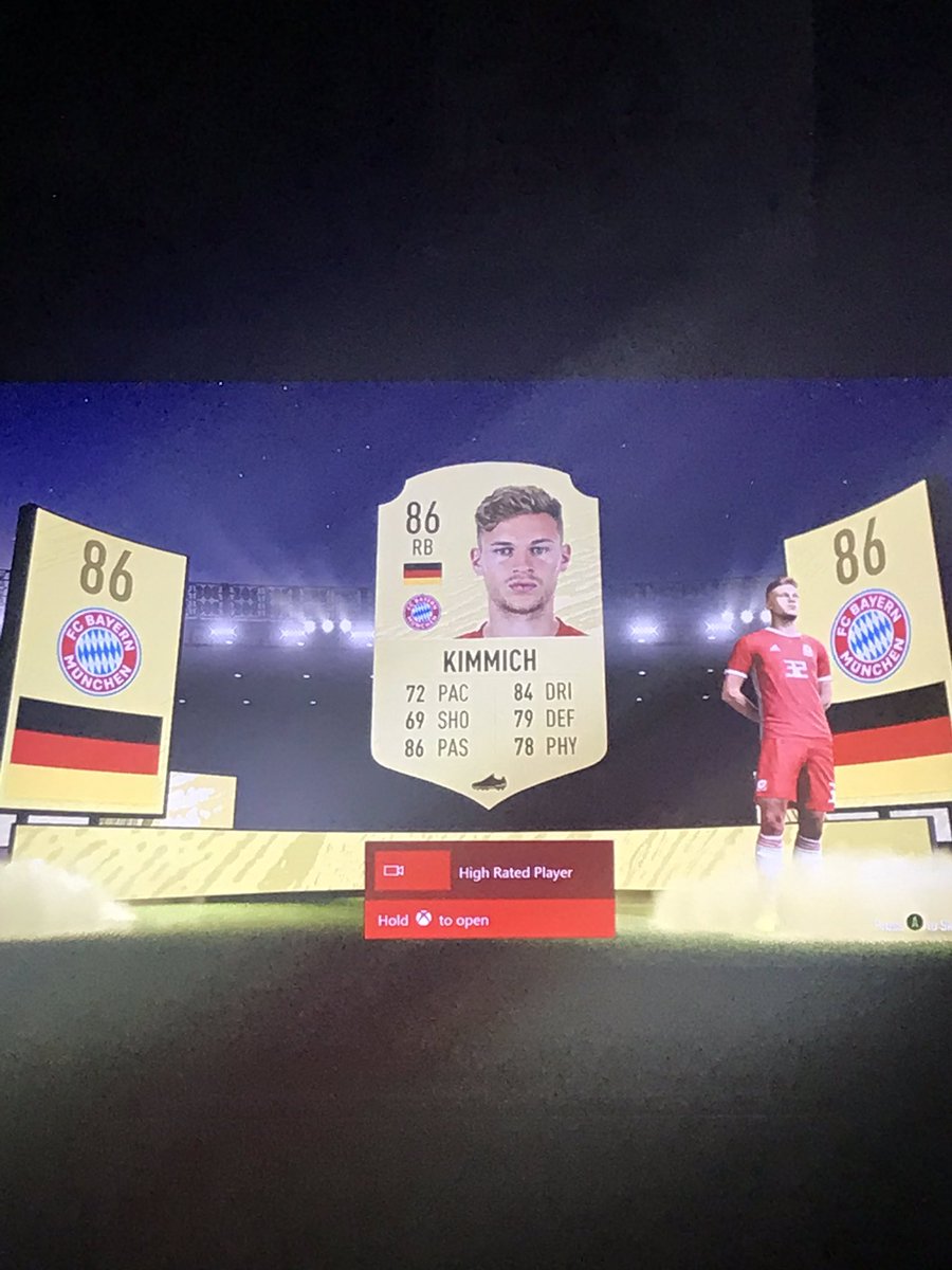 My best pull from untradable division rewards, the feed of Bayern players continues