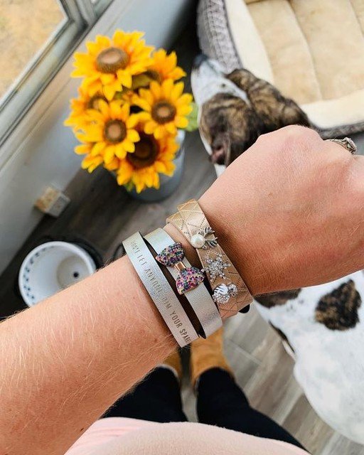 KeepCollective1's tweet image. #giftidea #giftsforher #shoppershour #Trending #follobackinstantly #thursdaymorning #ThursdayMotivation #jewelry