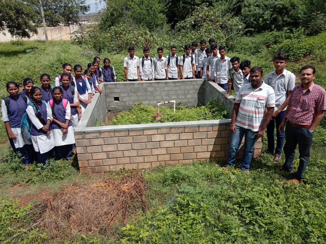 ChitradurgaGpt's tweet photo. Information given to students about importance of water and rain water harvesting. https://t.co/GILNur2LBC