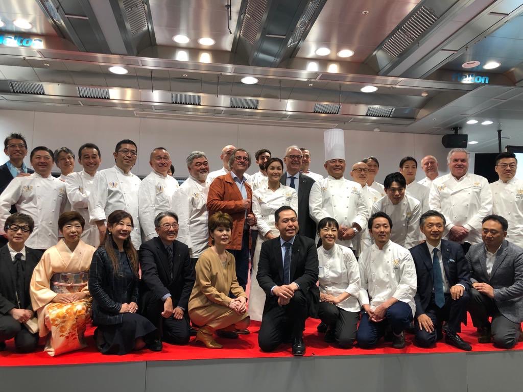 Japanese and international #relaischateaux chefs in Osaka take action to preserve maritime resources and warn on the critical importance of protecting our seas and give ways to achieve it.🇯🇵👍🏼👏🏼<a href="/ethic_ocean/">Ethic Ocean</a> #sustainablefishing #relaischateauxjapan #osakaconference