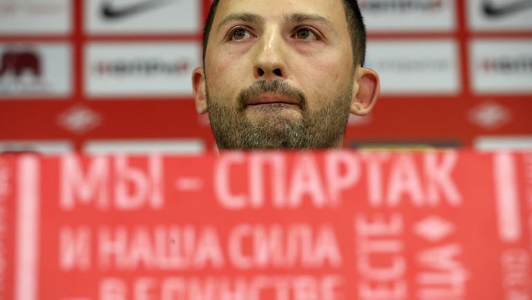 🗨️Доменико Тедеско:

- Я поговорил с некоторыми игроками, с кем-то ещё поговорю. Например, уже пообщался с Джикией. Он знает лигу, футболистов и клуб. Для меня он член тренерского штаба. Мы говорили в целом о ситуации, о его матчах за сборную России.

#Спартак