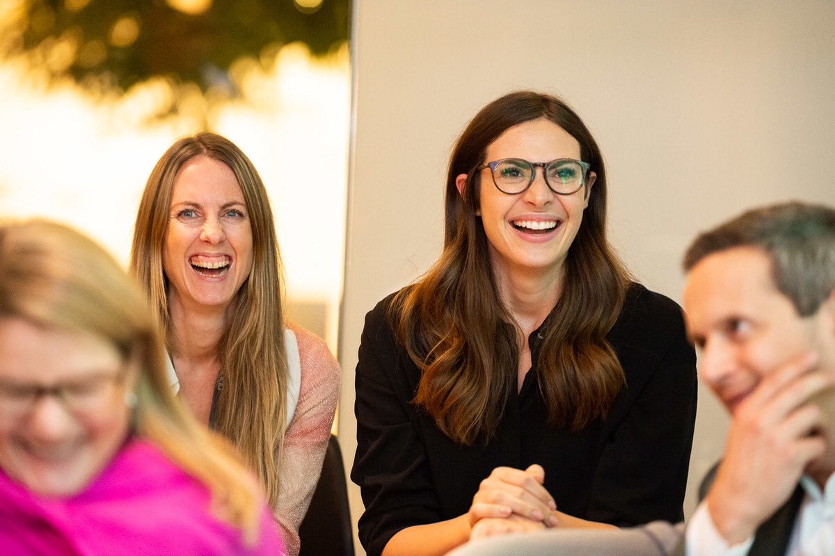 TMuellerDouglas's tweet image. Apply for the #FORWARDBEAUTYChallenge to get your chance to reach millions of beauty devotees - just like last year&apos;s winners @AntyKlarSkin and Bears With Benefits. Apply here now: forwardbeautychallenge.com