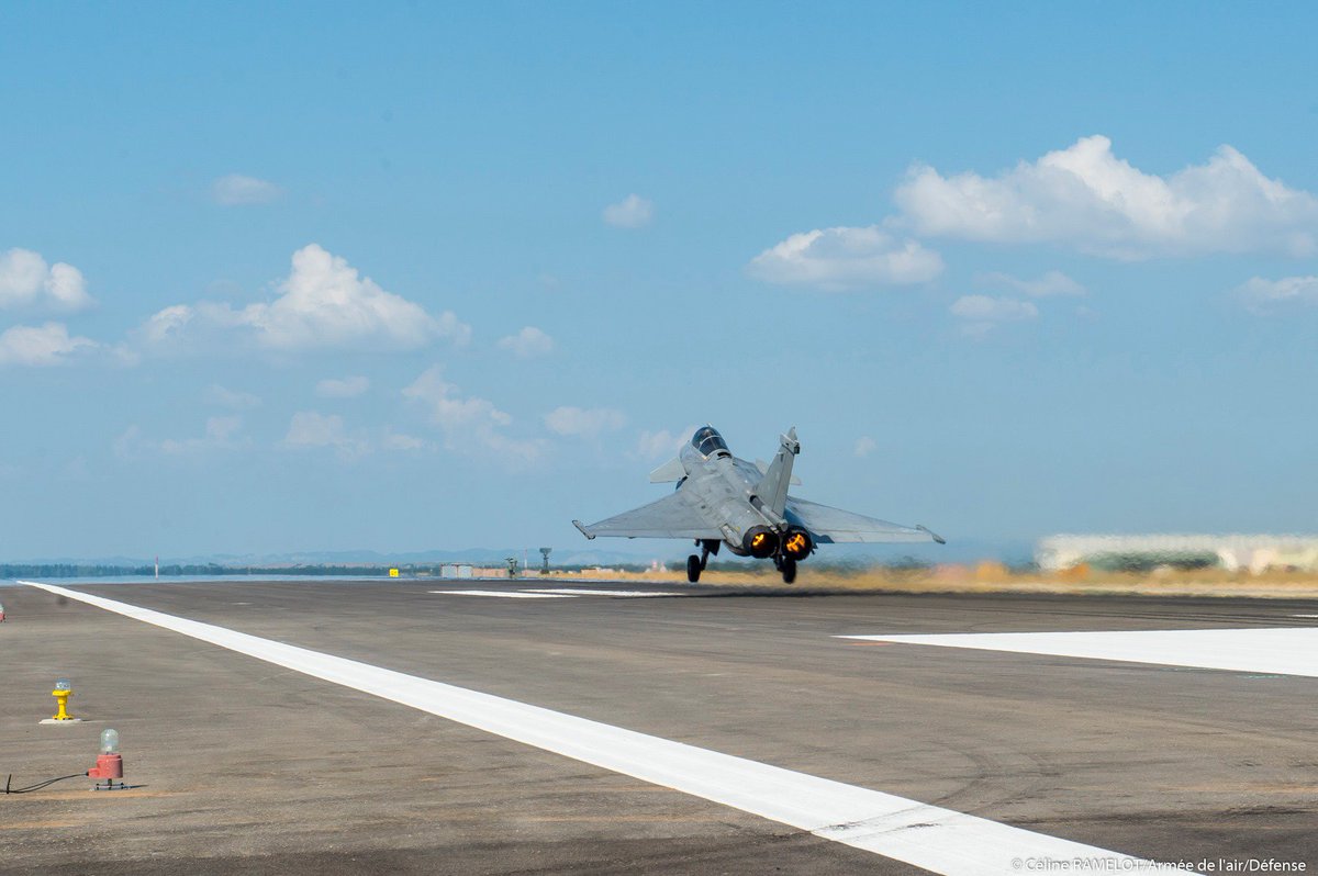 BA 125 Istres tweet media