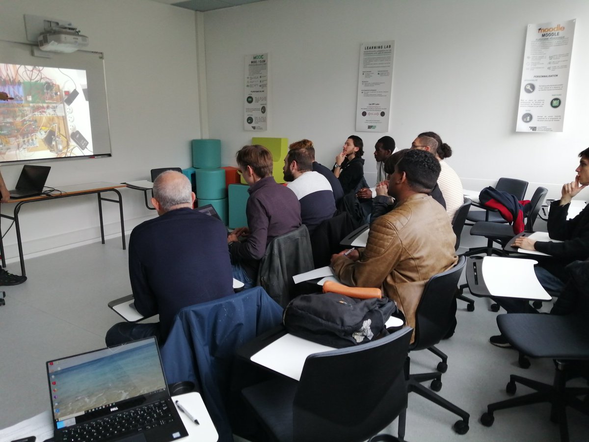 Labfab UR1 tweet media