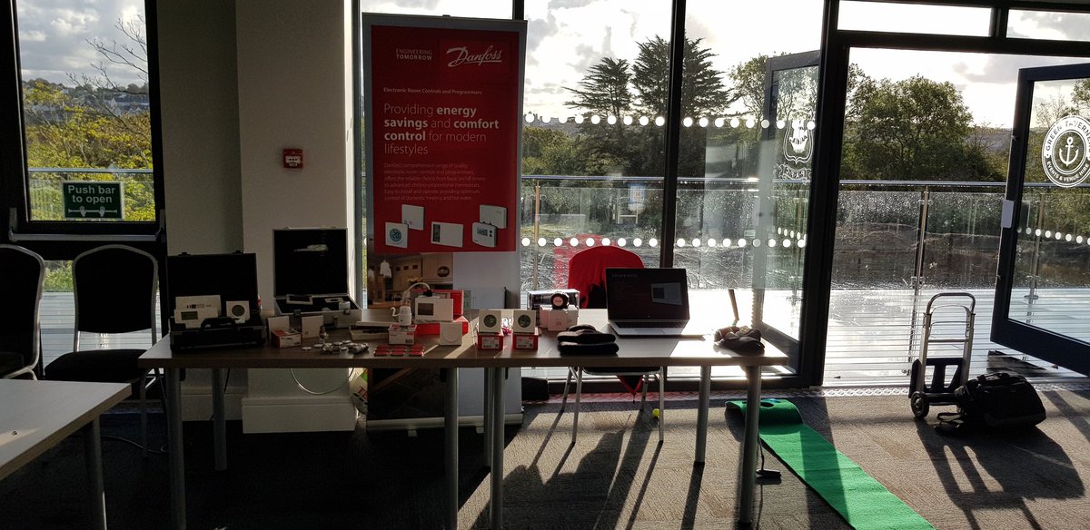 SSpender25's tweet photo. Stephens will be chatting all things Danfoss Controls today at Graham Trade Day. Pop down to Plymouth Argyle and its all appenin in The Green Taverners. #graham #danfossheating #controls https://t.co/p38tURrFVA