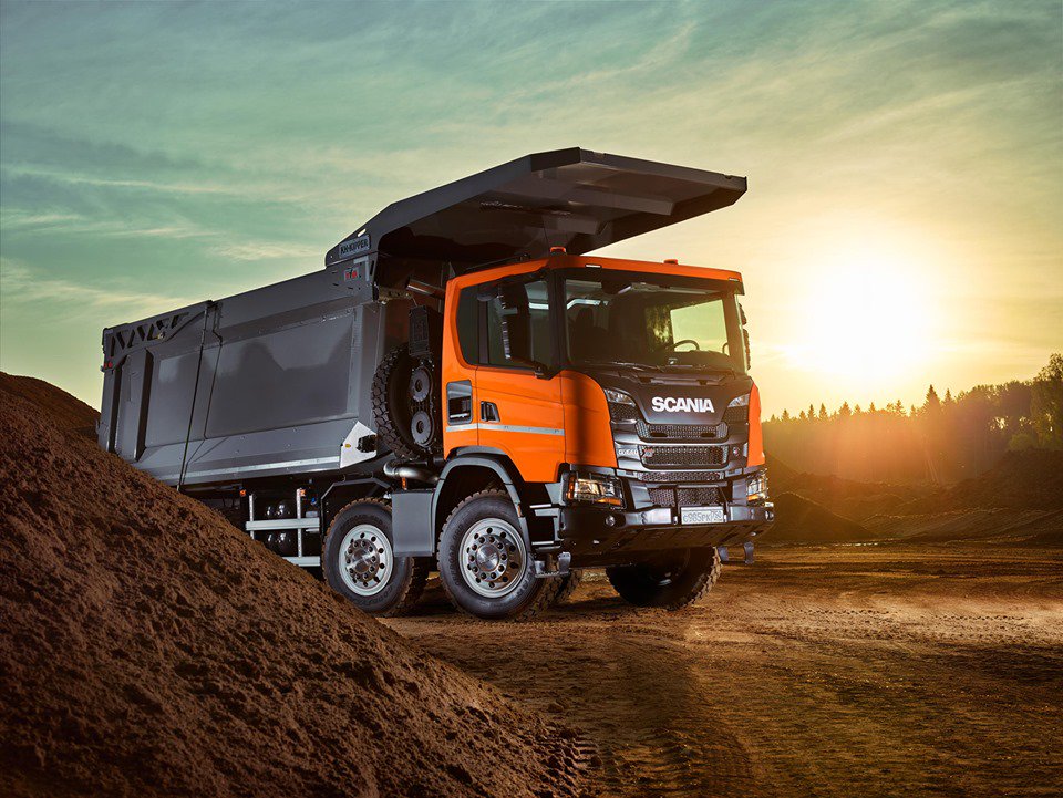 HaydockGroup's tweet photo. A Scania G 440 XT getting ready for a new day of work #scania #scaniaXT #instatruck #scaniatrucks #trucks #truckdriver #lovethelorry #quality #premiumproduct #image #brand #mint #tipper #quarrywork https://t.co/exbgdqCB7u