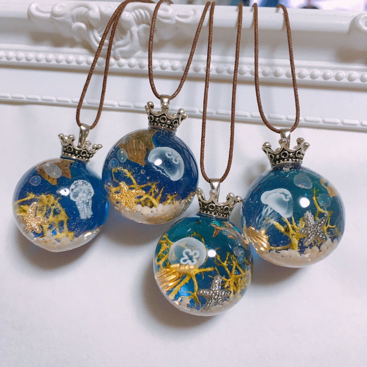 ちさと Minneにて販売中 در توییتر 海玉 うみたま 球体の中に海を閉じ込めた 海の神様の宝物をイメージしました アトリエクォーレ レジン ハンドメイド 海 クラゲ