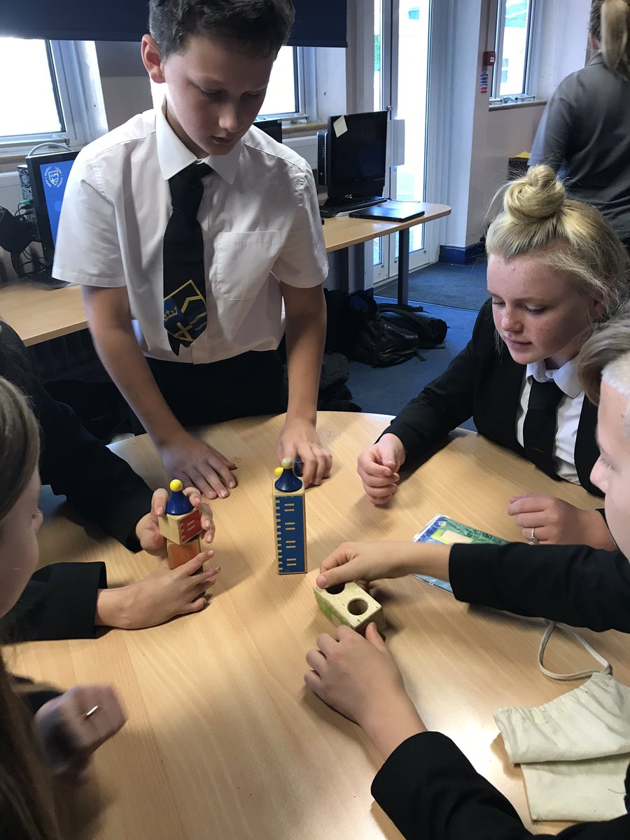 JanzanKathy's tweet photo. #resilience #teambuilding skills being developed with Year 8 and 9 today with @happypuzzle https://t.co/2gdnyB1klR