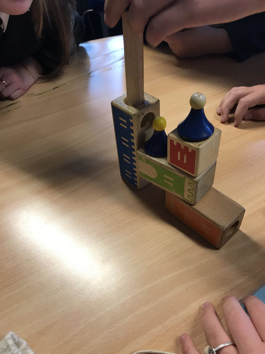 #resilience #teambuilding skills being developed with Year 8 and 9 today with <a href="/happypuzzle/">Happy Puzzle</a>