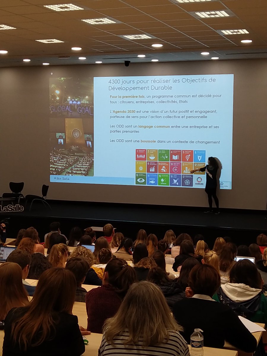 ThomasMillet159's tweet photo. Which winning scenario for our future? 
That is the question asked to our intervener @vaia_tuuhia . To help us, it offers solutions that are linked to the 17 objectives of sustainable development. #ODD #plantyourpath https://t.co/tIroms3BEH