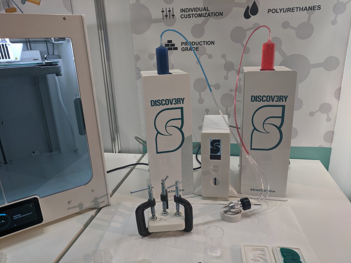 structur3Dprint's tweet photo. The Structur3d team is launching the INJ3CTOR for desktop injection molding of rubbers at the #K2019 show in Germany this week! Stop by booth 4D29 to see live demos at 11a/1p/3p daily. https://t.co/lT35SNpsCA