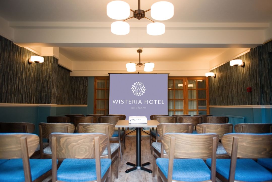 Did you know that the Wisteria Hotel has five private rooms that are available to hire for business events and meetings? Our friendly staff will ensure that your every need is catered to, so you can get on with your meeting in peace! 🙌
