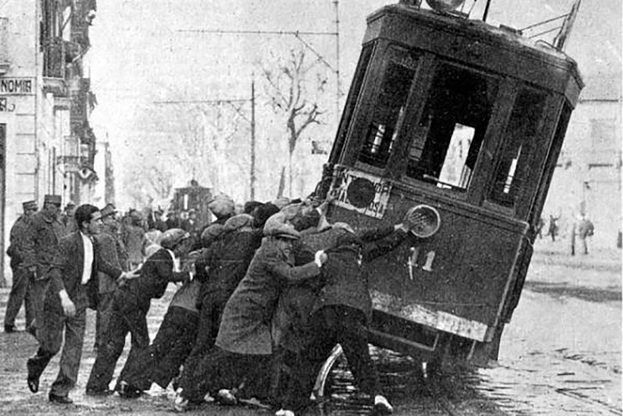 Ninniel3's tweet photo. AIXÍ NO.
Quina culpa tenen els tramvies de que volgueu la jornada laboral de 8 hores https://t.co/9QeOx7ywCp