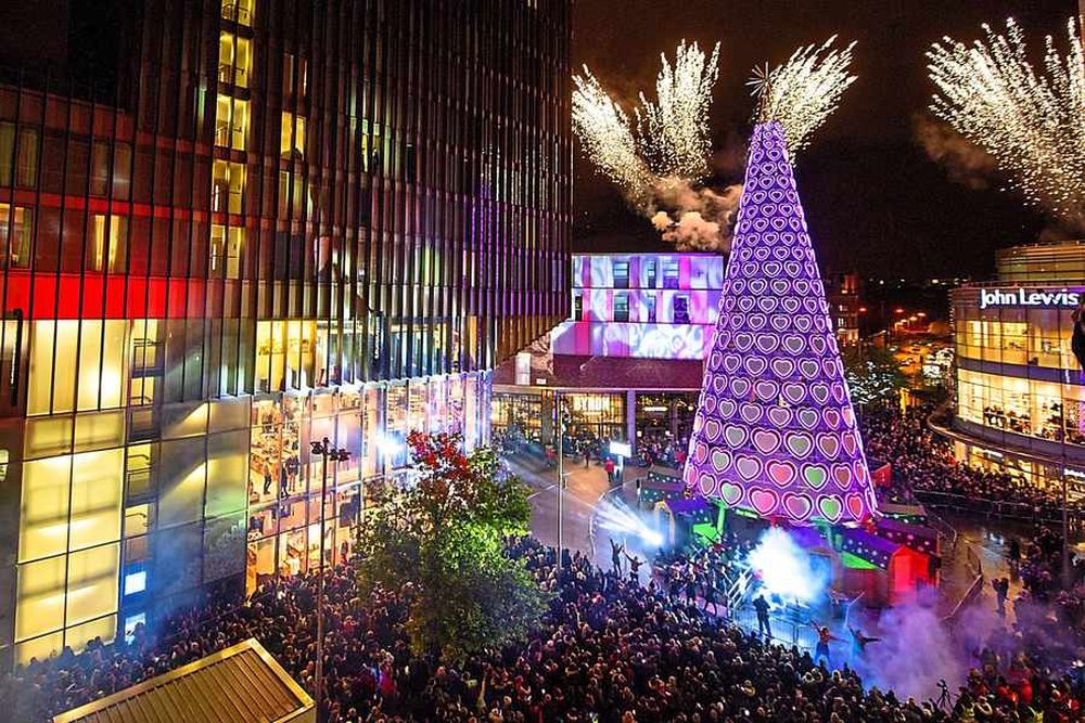 ViewMersey's tweet image. With only 69 days left until Christmas Day, don't forget to book our wonderful apartment here in the greatest city in world #Liverpool - Fall in love with the amazing Christmas Experience that our city has to offer bit.ly/2Fi3Gew