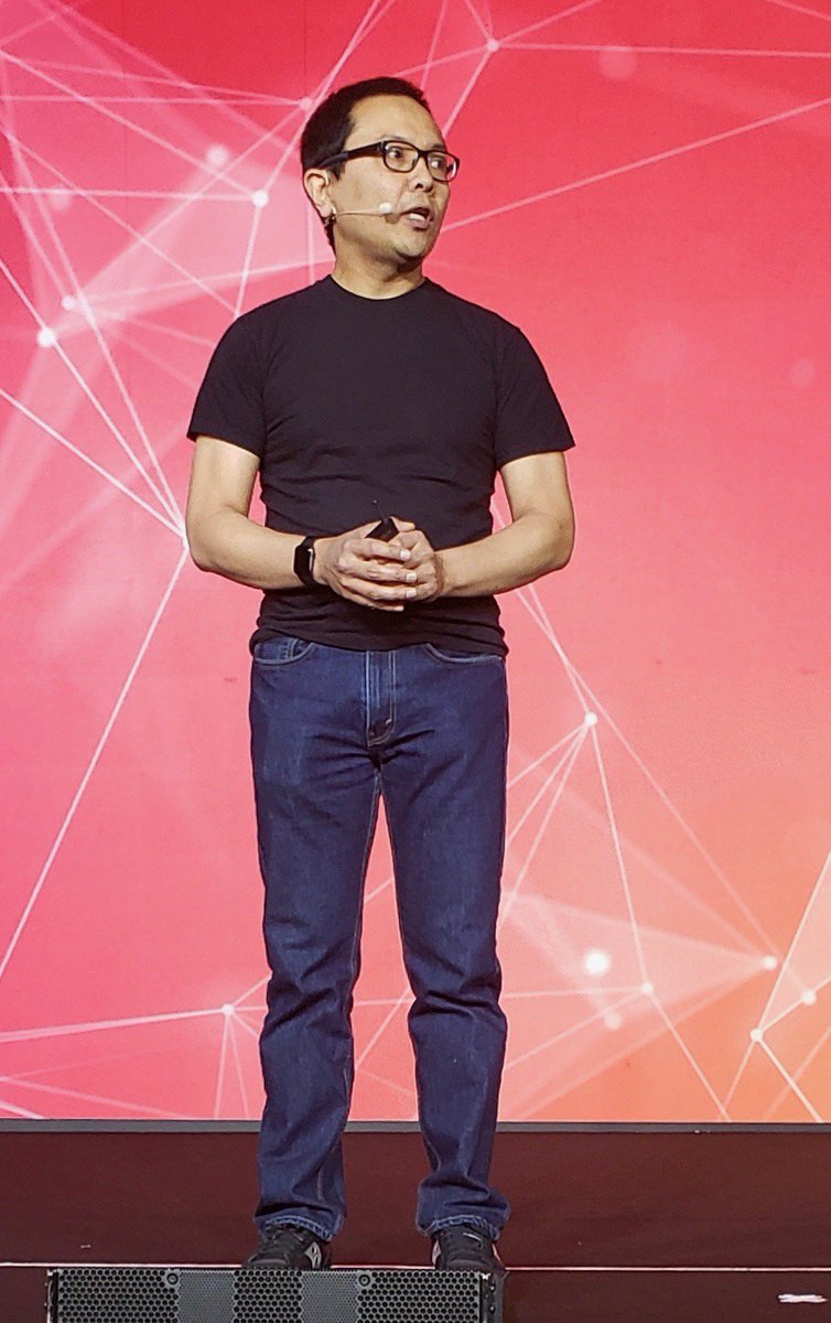 ginablaber's tweet image. Every data scientist needs to see what lies ahead in AI and deep learning - and every AI practitioner needs to understand the data foundation on which they stand. @bigdata announces Strata and AI events presented together in 2020. #OReillyAI London