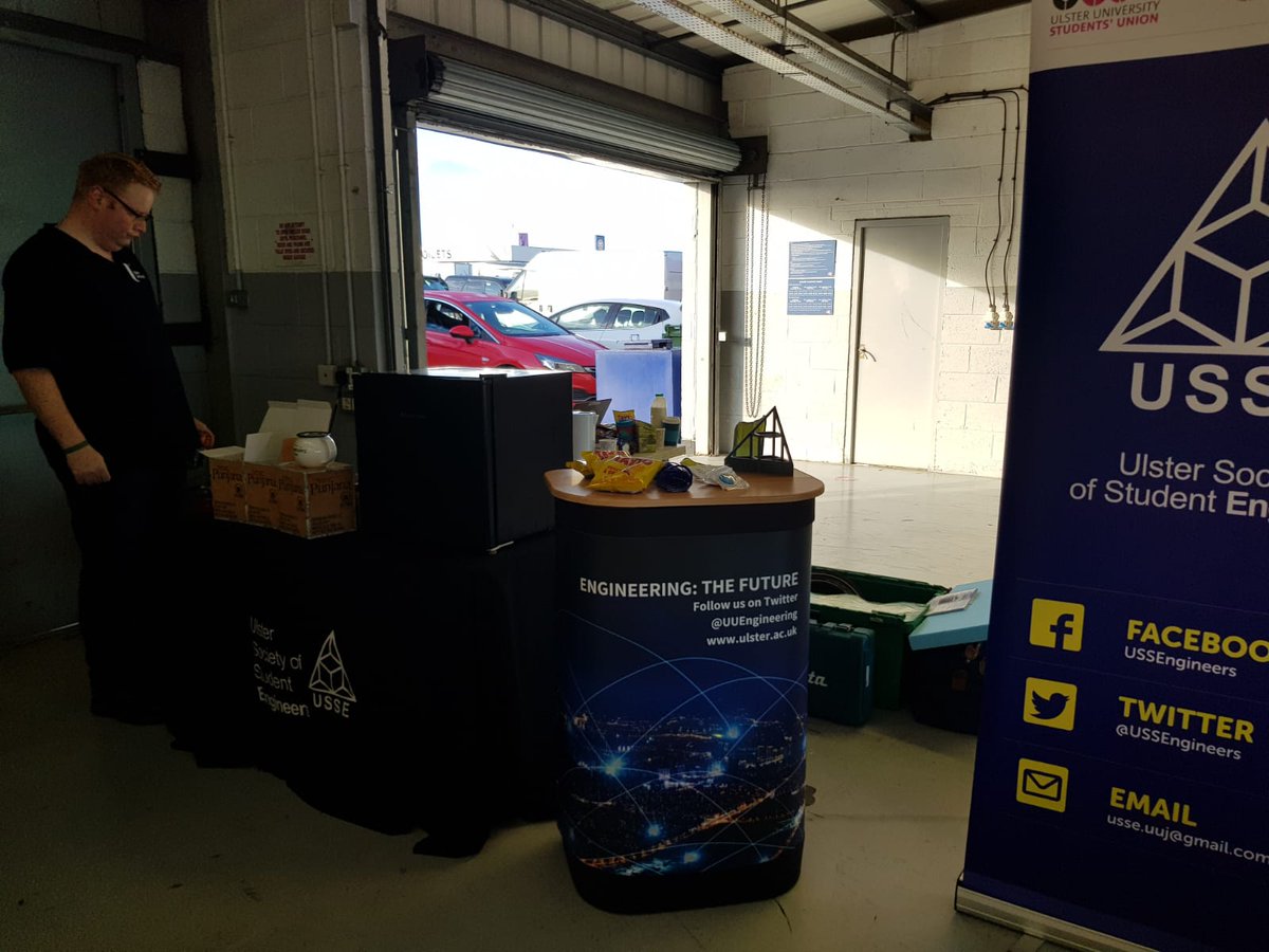 Getting ready for the race 🚗

We've got some tea along our tea chest greenpower car courtesy of <a href="/ThompsonsFamily/">Thompsons Family Tea</a>.

Grab a cuppa on this great morning 😁

#GPsilverstone #greenpowerfinals #thompsonsfamilytea