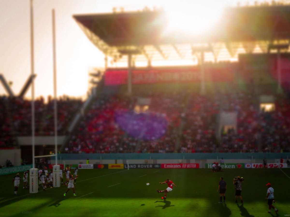 Somy_Ausf_T's tweet photo. #ラグビー 写真 番外編。
プレー中の選手を望遠レンズで狙うだけではなく、こんな写真ならスマホ×アプリで手軽に楽しめますね。
アタシはコンデジも併用し、#ミニチュア(#ジオラマ)化(左)や、#イラスト 化(右)の機能で。
#W杯 #トンガ vs #アメリカ
#RWC2019 #ARGvTGA #RWC花園
#ファイト一発で応援 https://t.co/6Zc5HosPl0