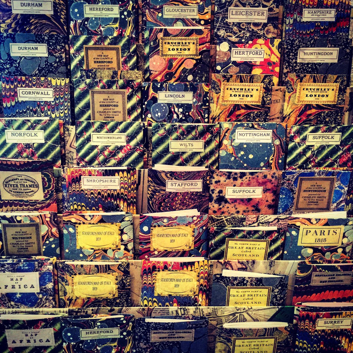 LittleSisterLDN's tweet image. Folding maps in @Fortnums with beautifully illustrated marbled covers #londonmap #marbling #design