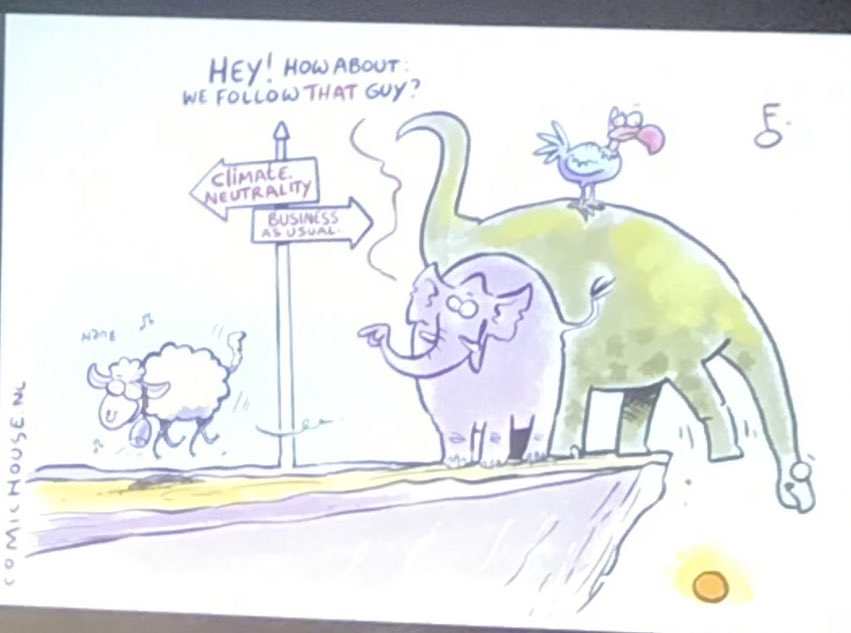 NorthNorwayEO's tweet photo. The live cartoonist sums up the panel discussion on the @Eurometaux event “The global raw materials race”. 🌿🌍#RawMaterialsEU https://t.co/uABJBNJSzA