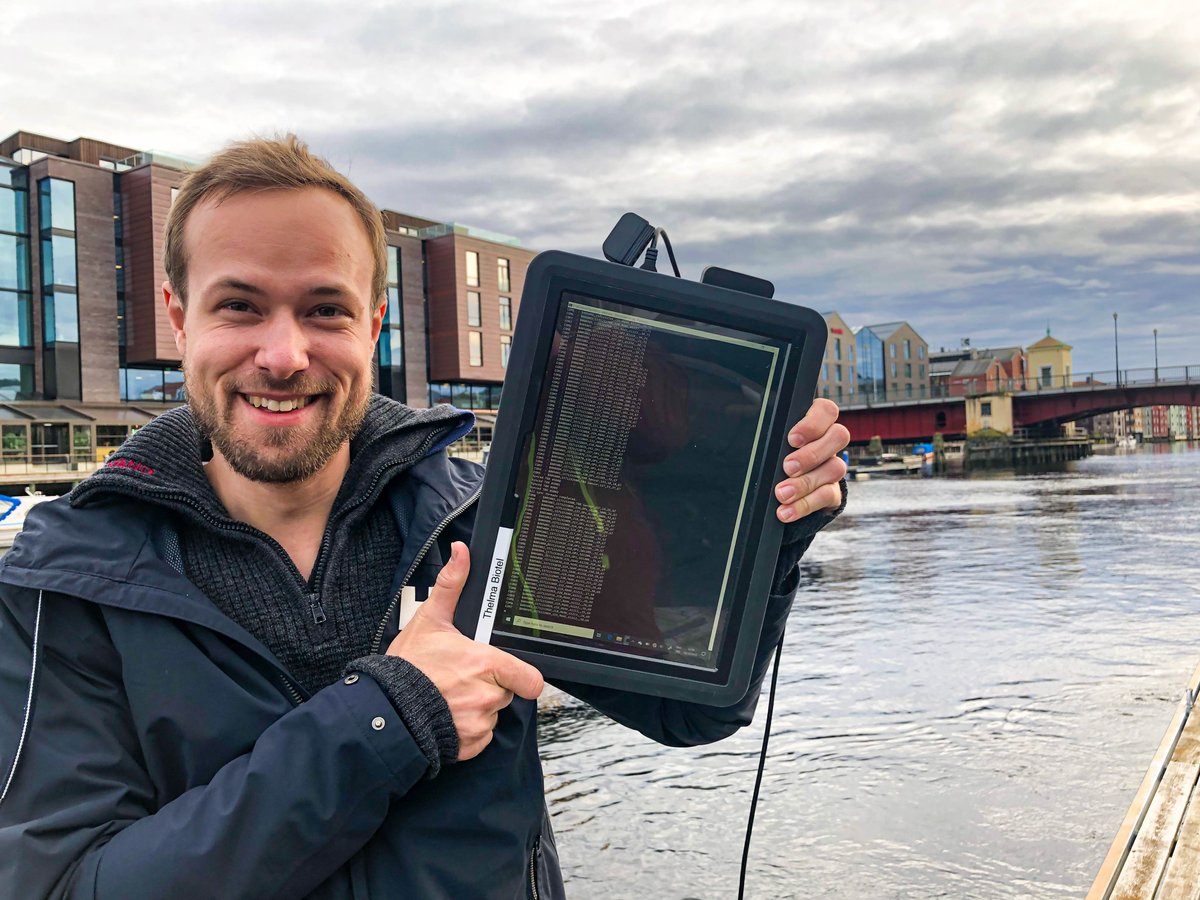 ThelmaBiotel's tweet image. During the autumn we spend a lot of time testing and finishing up development projects. Yesterday our developers went out to do field testing on a new and smaller real time receiver. They seem pleased with the results! 👍#fishtracking #acoustictelemetry #fishtelemetry