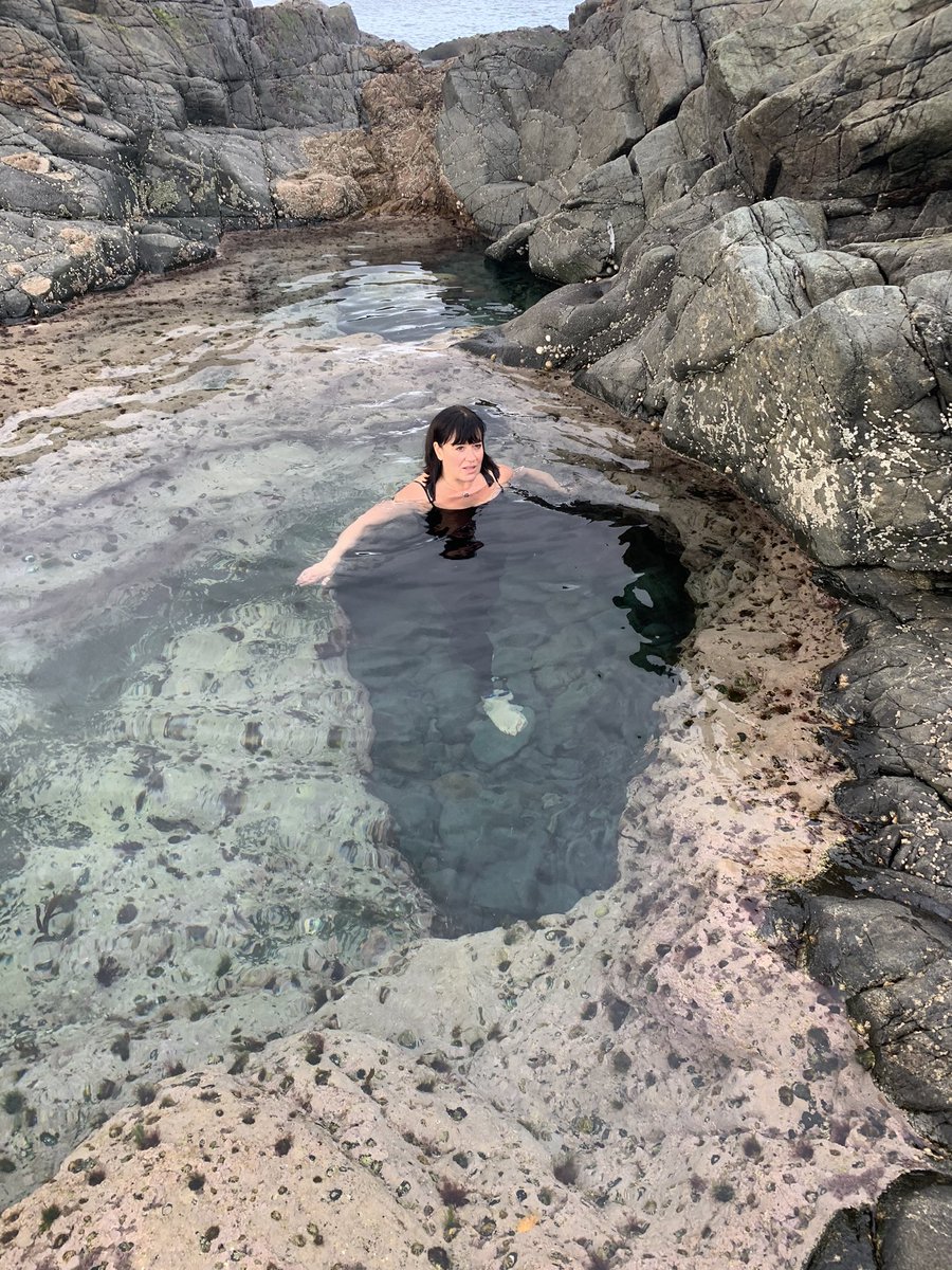 Rua2000's tweet photo. @Juld4 #stormpool #swimsuitseaswims improvised ๐ https://t.co/oToeh0bQq1