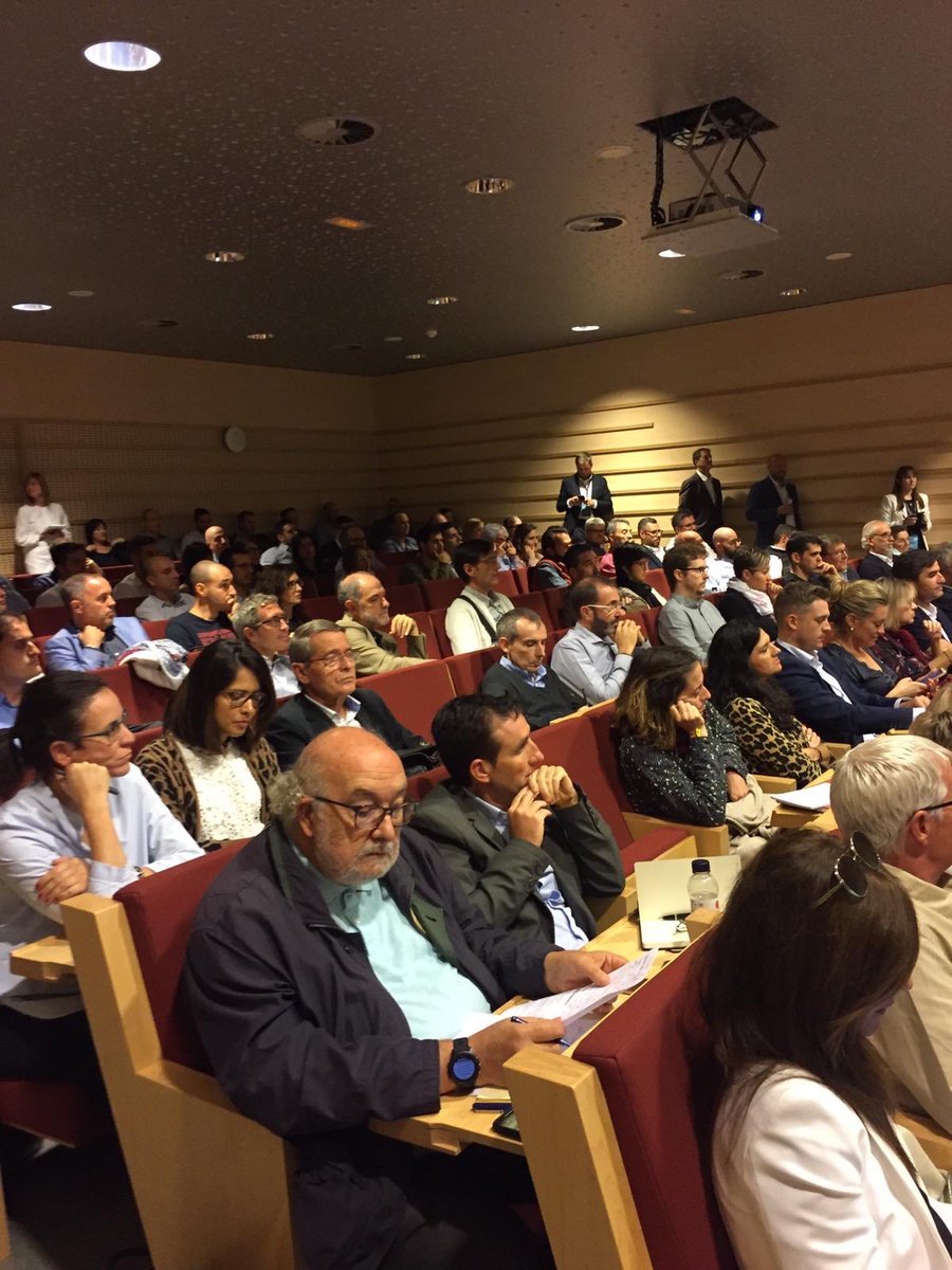 ActiumDigital's tweet photo. “Como afrontar con éxito el desafío de  la transformación digital” a cargo de @marcvidal #DesafioDigital #JornadaACTIUMDigital https://t.co/PrgwellBq4