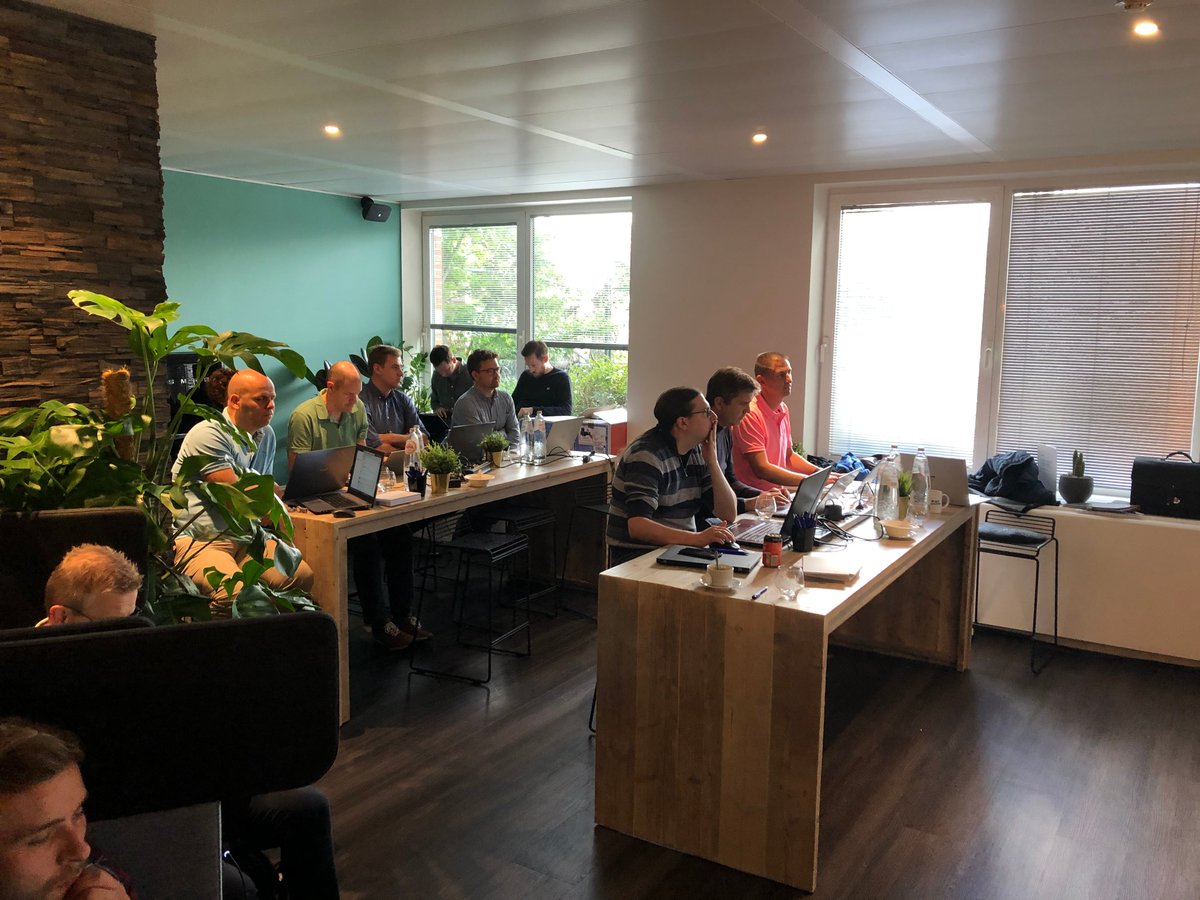 element61's tweet photo. #KnowledgeSharing Day at element61
#AllYouEverWantedToKnow about @Microsoft #Teams by @maarteneekels, #MVP from @portiva_nl
@Moore_Belgium
@Microsoftbe
@Office https://t.co/BfqcmbiBkx