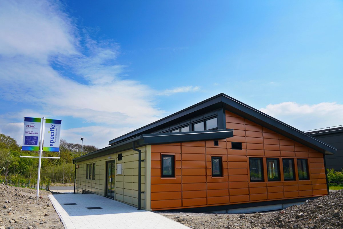 info_specific's tweet image. 🔋Yesterday, our Active Classroom exported 25.12kWh of surplus energy! Not bad considering it's October ☀️

#ActiveBuildings #GenerateStoreRelease