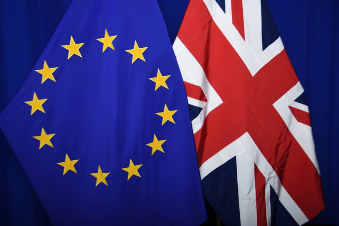Bruselas y Londres llegan a un acuerdo para un Brexit pactado el 31 de octubre EHEpGYTXkAI5Ihr?format=png