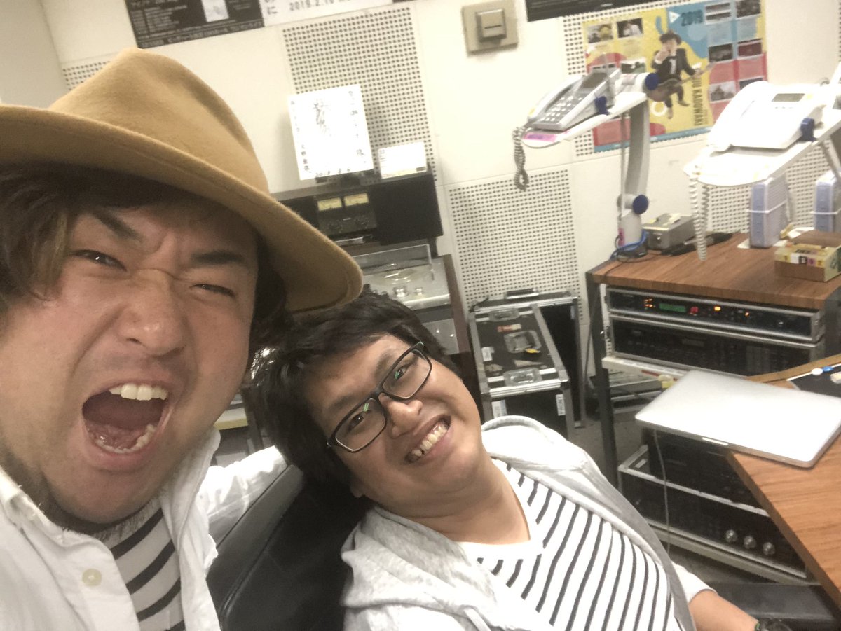 daiju_1021's tweet photo. Go-!EVENING!の若林さん、ディレクターのF田さん、ありがとうございました!!
楽しかったです!!
10/21よろしくお願いします!!
#エフエム山陰
#GOEVENING
#若林瑞穂
#福音 https://t.co/MhUKYnfMD7