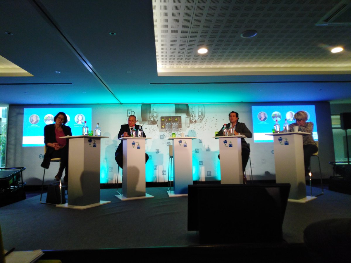 FEADinfo's tweet photo. FEAD is happy to attend the "The Global Raw Materials Race", where EC DG ENVI Deputy General, Joanna Drake, just stated "We need to look at circularity, and what circular processes we can put in place" towards the implementation of the #circulareconomy #RawMaterialsEU @JDrakeEU https://t.co/zUdy7F6McL