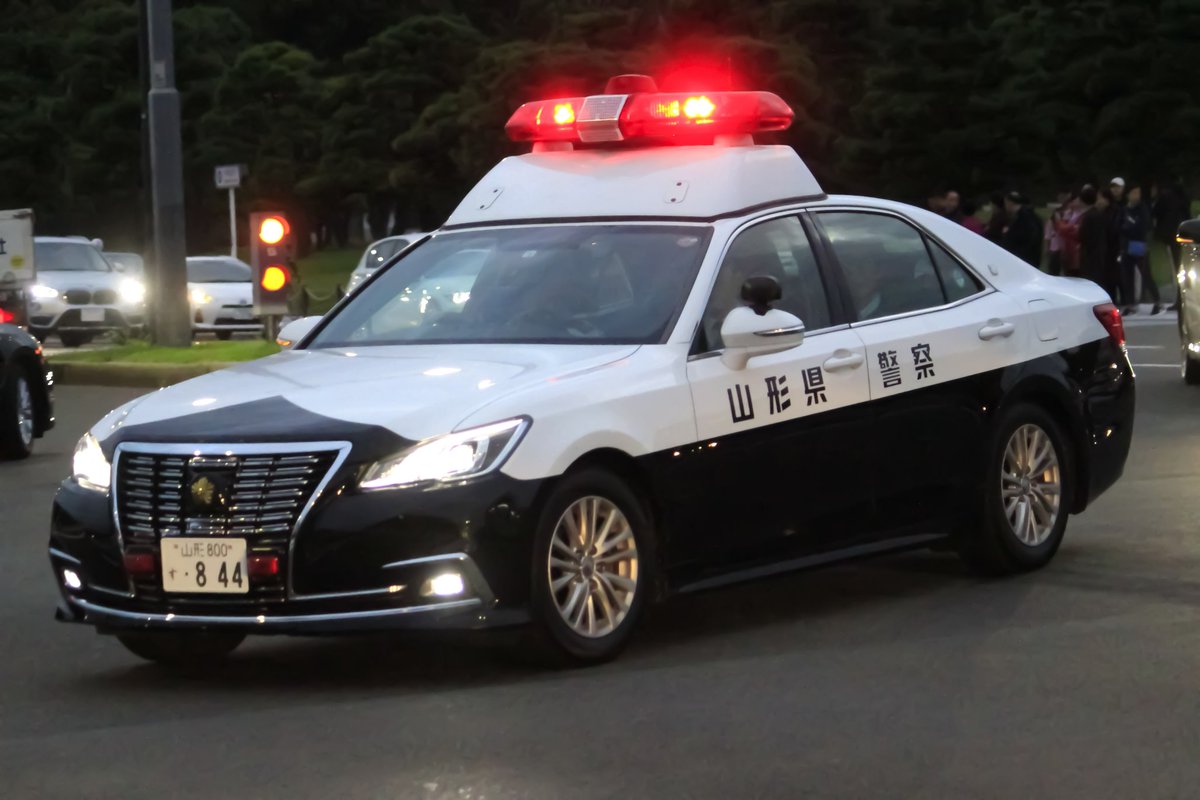 即位礼で全国から東京に集合したパトカーに大興奮 各都道府県でこんなに違うのか よく見ると個性あり Togetter 即位礼で全国から東京に集合したパトカーに大興奮 各都道府県でこんなに違うのか よく見ると個性あり Togetter