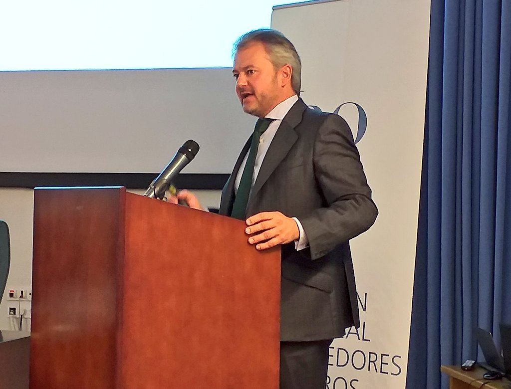 aprocose's tweet photo. La última intervención de este #QuieresSaber de #Aprocose corresponde a Ángel Vaillo, socio de Equity Partner y director del departamento fiscal Valencia de @gomezacebopombo, qué explica la fiscalidad de las carteras de seguros en diferentes supuestos.
#XIXQuieresSaber https://t.co/s6xUYQ4uGF
