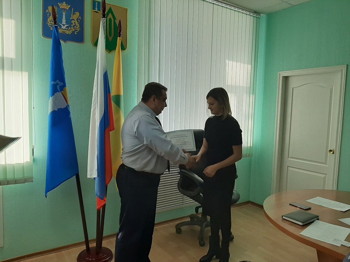 17.10.2019 г.  состоялась встреча главы администрации МО «Барышский район» А.В. Терентьева с начинающими предпринимателями. В рамках акции «Спасибо бизнесу» бизнес-сообществу вручили сертификаты признательности.