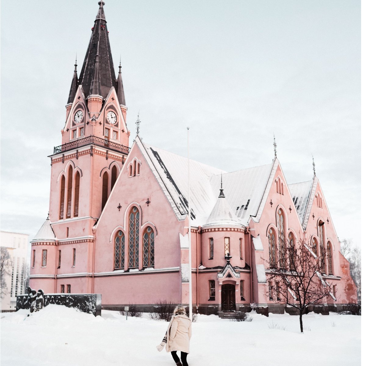 TheLuxuryRep's tweet photo. Did you know there's an actual snow castle in Kemi, Finalnd that you could visit?. Read to know more fun places to visit this winter.
@thisisFINLAND @VisitKemijarvi #kemi #finaland #tourism #wintersports #wintertravel #luxury #adventure #snowhotel
https://t.co/LcziyjwL4X https://t.co/PFnVg8fUka