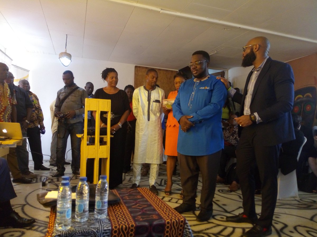 ActivSpaces's tweet photo. Le bureau de l'association KMER TECH est constitué de 
-Steve Tchoumba de #ActivSpaces: président.
-Jean Patrick Ketcha du #Boukarou vice-président
-Aboubakar de Jokkolabs : Trésorier
-Cedric Motchebong de OIC et Solange de Behive coworking : respectiv secrétaire général et adj. https://t.co/zrlsi9N1Vp