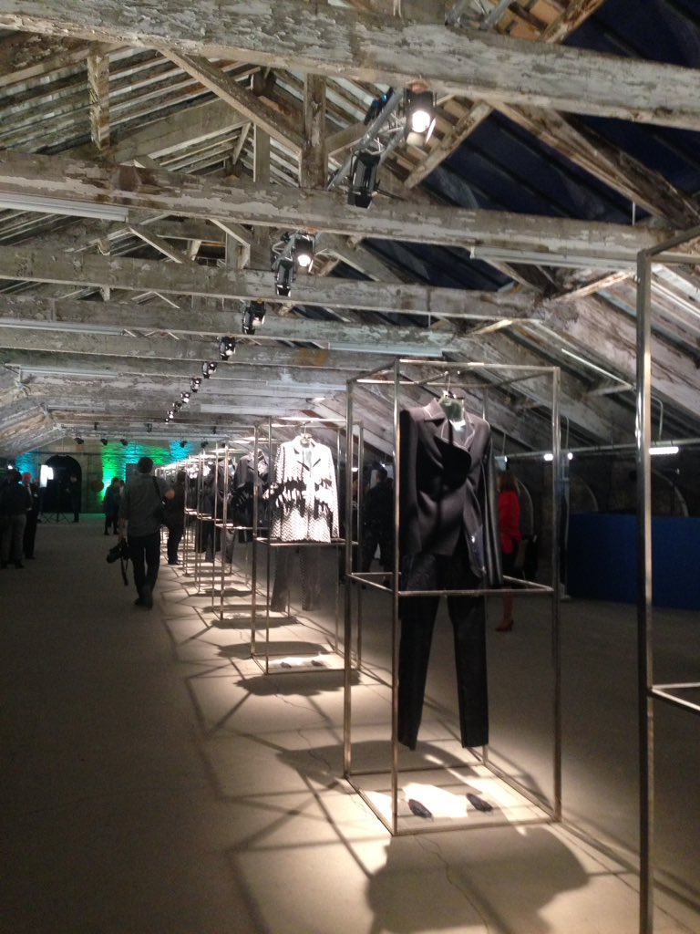 Great event yesterday evening for @FutureFashionF at @SaltsMill interesting materials plus academic & industry partners @Campaignforwool @HD_WOOL @AWHainsworth And the space... Wow! #yorkshiretextiles #textiles #futuretextiles #bradford2025