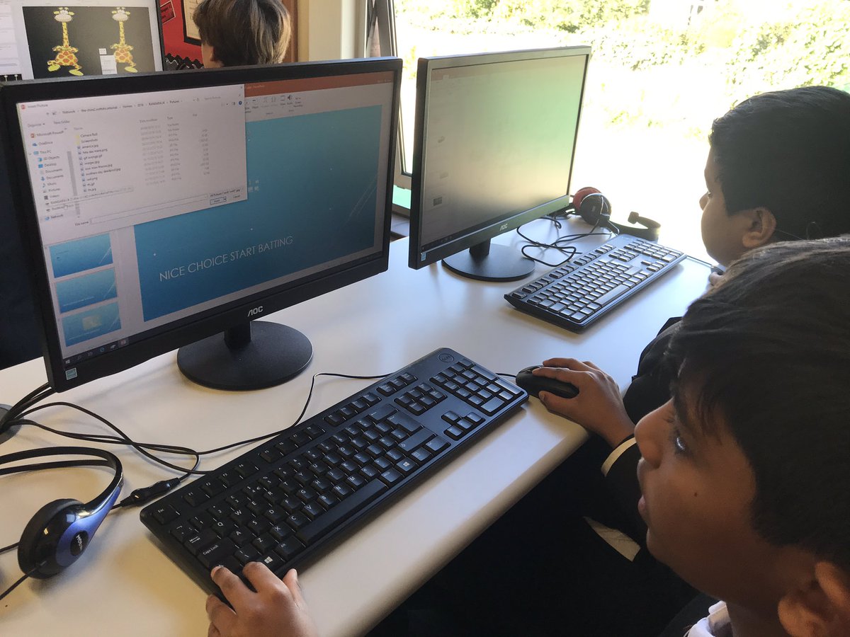 NottsHighIJS's tweet image. As part of Future Week, Y6 are creating futuristic hyperlinked stories #futureweek