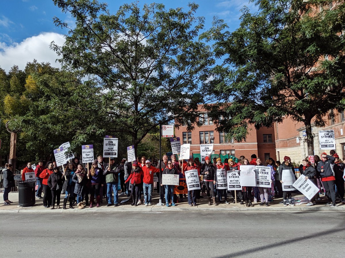 UnabridgedBooks's tweet image. WE SUPPORT @CTULocal1 !!  #CTUstrike #FairContractNow #GetItInWriting