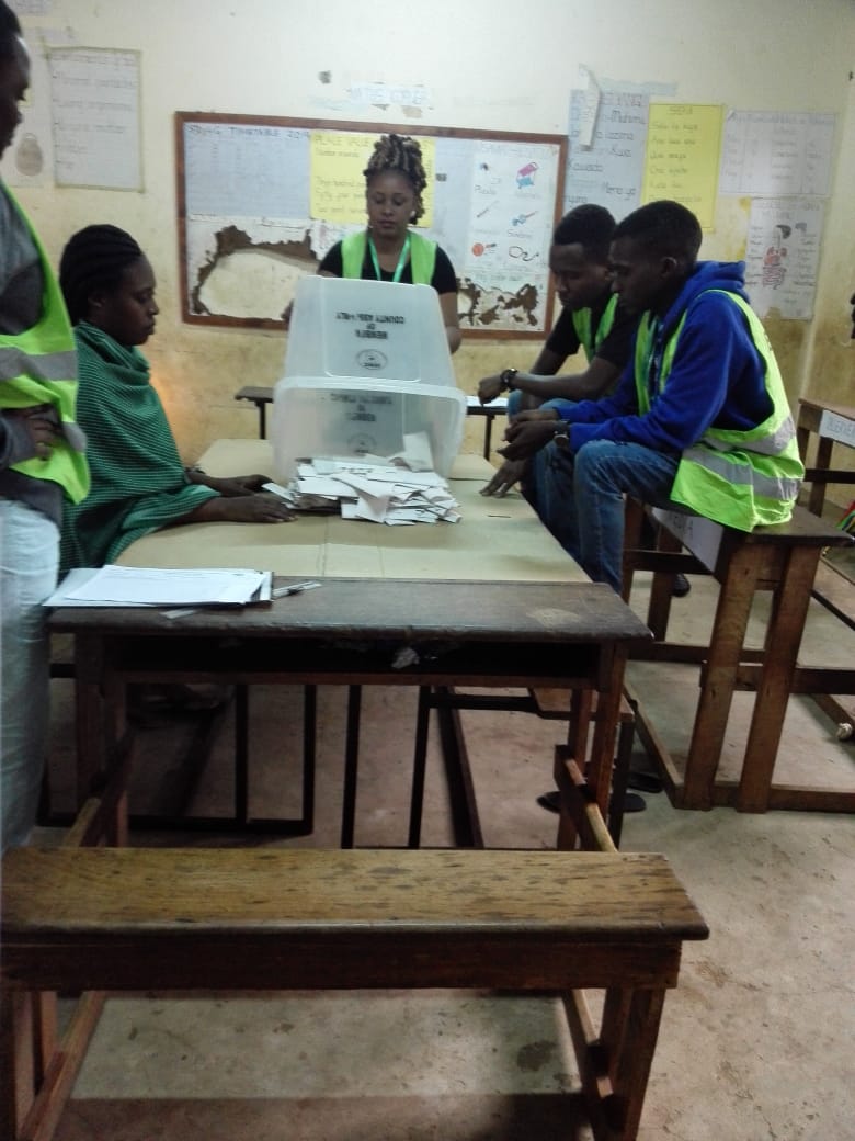 Ganda By-Election. Vote counting underway <a href="/IEBCKenya/">IEBC</a> <a href="/iebcmagarini/">IEBC MAGARINI</a>