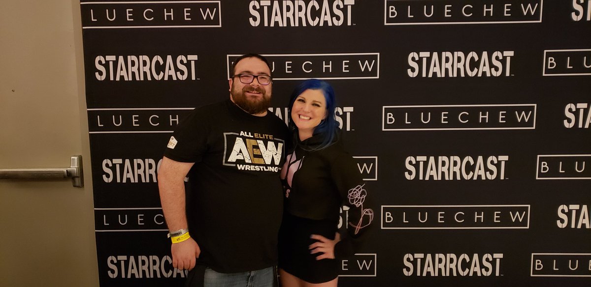 KFSeelye's tweet photo. #tbt #StarrcastIII
Really bummed at the minute I can't do #StarrcastIV but for anyone who's on the fence about going, it's an amazing experience. Meeting some of my favorites is a perk of going in its own.
@gangrel13 @wrestlingleva @boy_myth_legend @LoganStunt @StarrcastEvents https://t.co/PpUoT4oghk