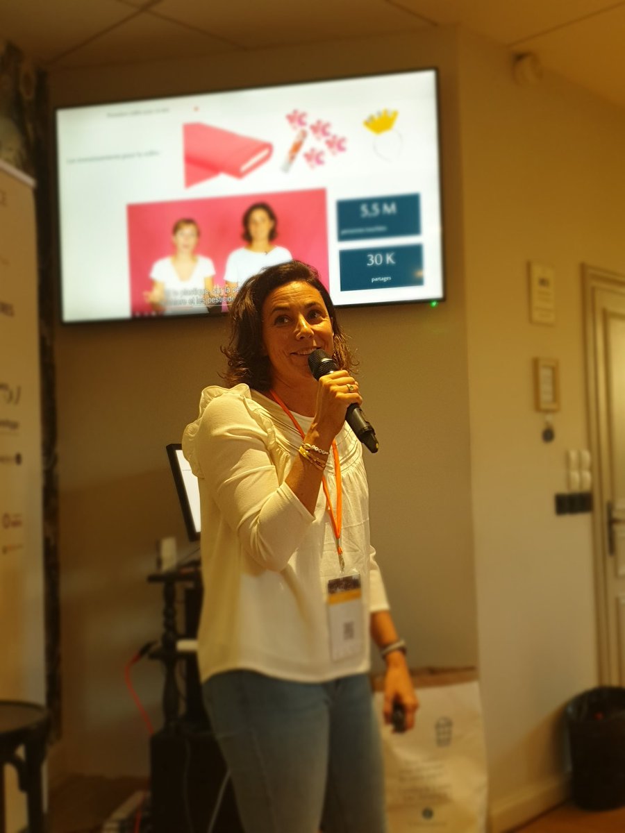 Pour trouver leur ton sur les #reseauxsociaux, les 2 co-fondatrices de <a href="/_jho_fr/">jho</a> ont... donné de leur personne !
🤳 1 smartphone
🤡 1 blague de filles
🏡 du #faitmaison 
#ECOCO #DNVB