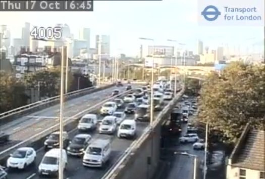 TheMurkyDepths's tweet photo. Southbound A2 queues in Greenwich again https://t.co/m5QapXFdM8