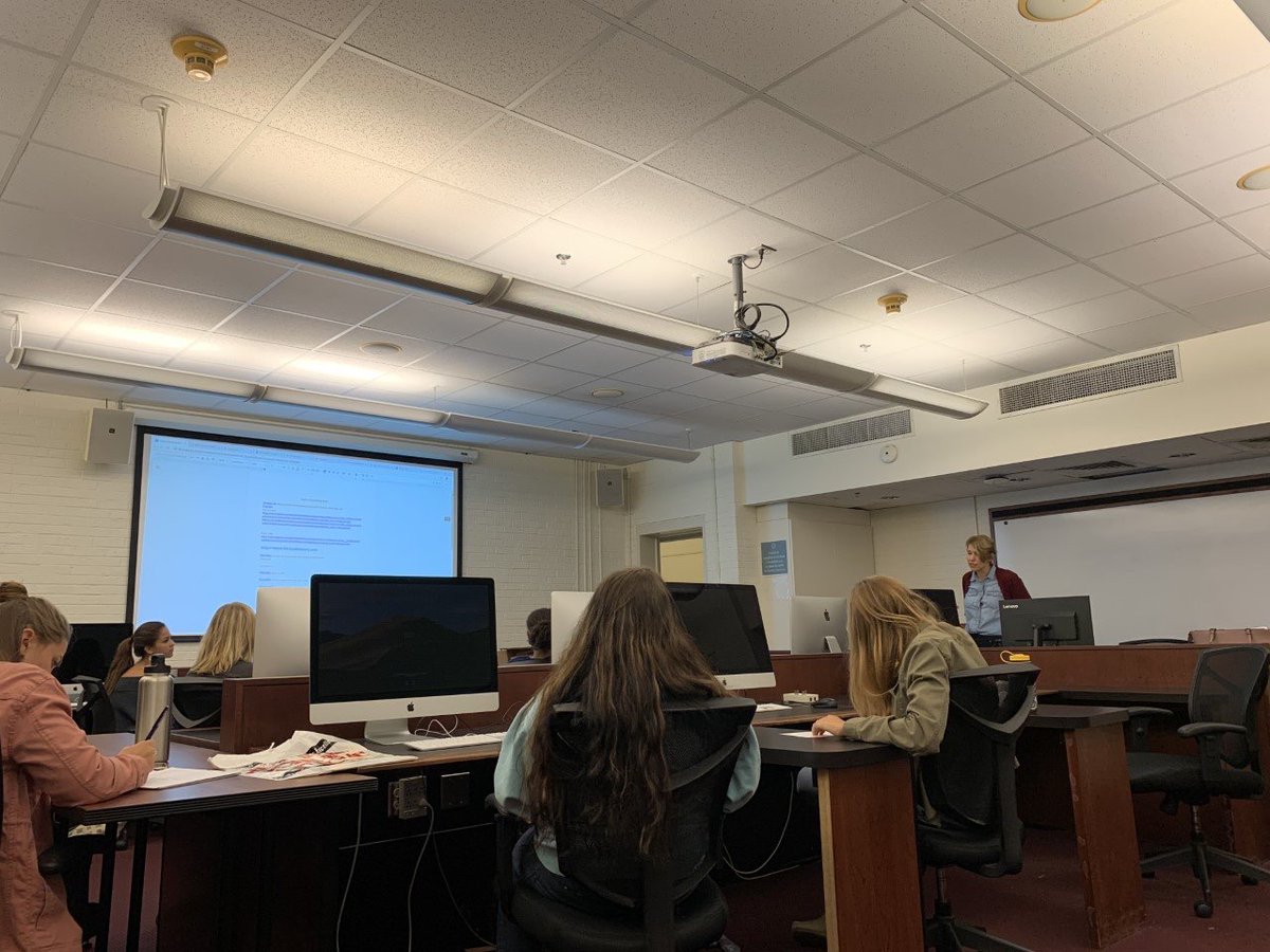 NCSMA's tweet photo. Some of the final breakout sessions featured Photojournalism: Videography with @ethanhyman, 40 Story Ideas in 40 Minutes with @VirginiaBridges, and Producing Online News: Using Online Tools with @EricaPerel #uncjday. https://t.co/9JOQQ4d3Mi