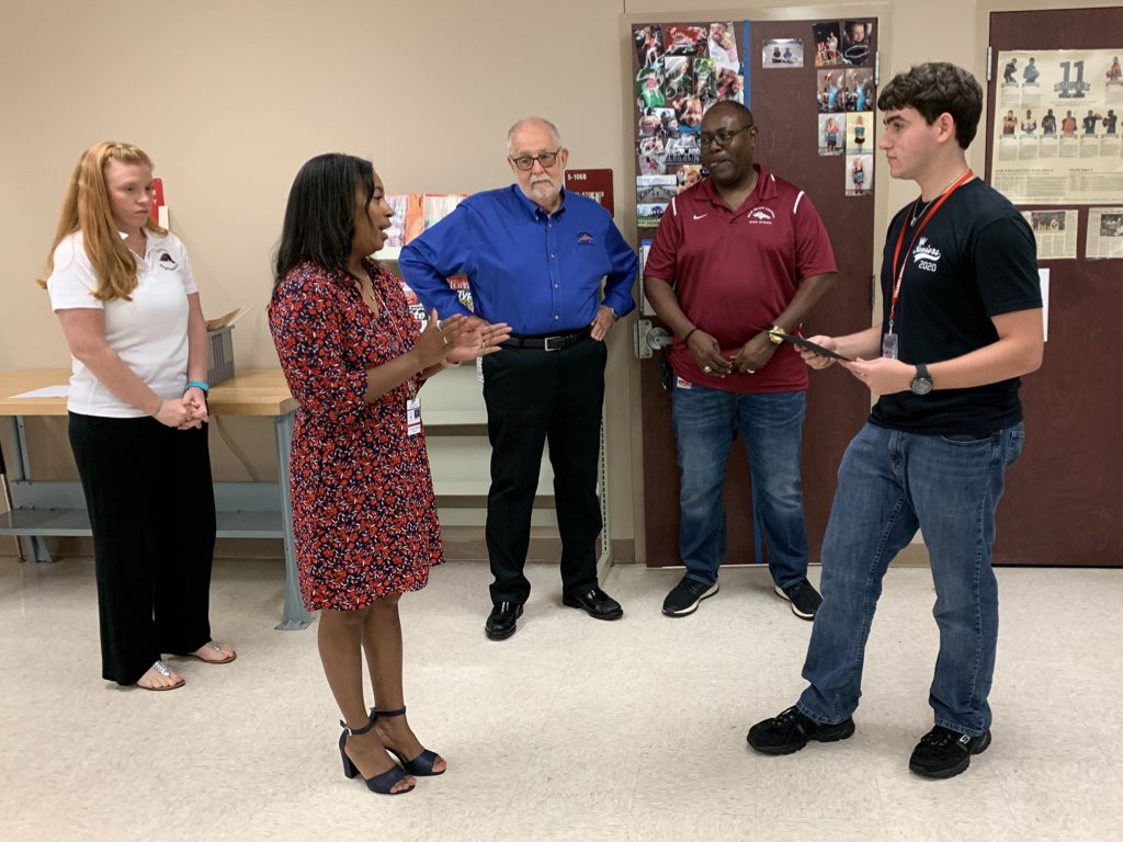 PBCentral_Princ's tweet photo. Congrats to Hunter Free of the #PBCHS engineering academy who will represent @SDPBCChoiceCTE and @pbcsd as a 2020 US Presidential Scholar in CTE‼️ #ProudPrincipal @CoachAbbyElder @JeralineJohnson 🐴 https://t.co/aWUFOvJbae