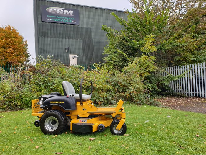 mowersplus's tweet photo. Zero-Turn mowers ideal for people looking to mulch, side-discharge, have gardens with obstacles or looking for a machine to be nifty and quick around the garden.

#hustlermowers #zeroturns #mulching #mulchingmowers #sidedischargemowers https://t.co/JT6ZKh4WoT