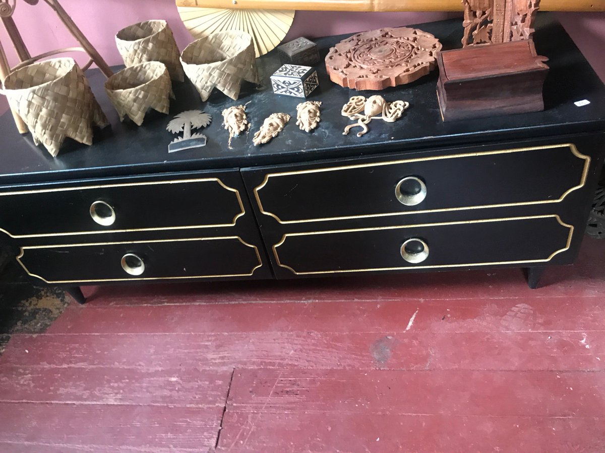 GaryGermer's tweet photo. Fun Furniture, fun decor, fun chunks of things. are available tomorrow at our estate sale, 3327 SW Water Ave  .  9 am numbers, 10 am we open.   come see!  you are sure to find something fun. https://t.co/m5LT2F5Egu