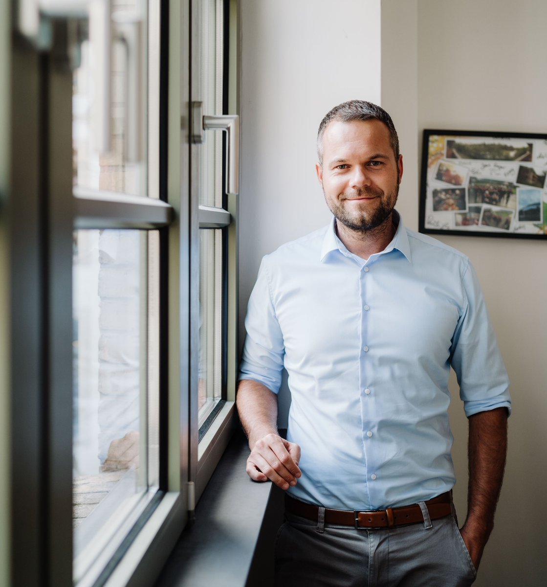 Paul Dittrich hat #BWL mit Schwerpunkt Umwelt- und Nachhaltigkeitsmanagement studiert. Als Gründer des Start-ups <a href="/ue_Berlin/">urban energy</a> arbeitet er daran, die #SmartCity von morgen zu bauen. Mehr dazu im Interview &amp; beim Event "25 Zukunfts(t)räume" am 25.10.! 👉 campus-stories.htw-berlin.de/jahr/2019/paul…