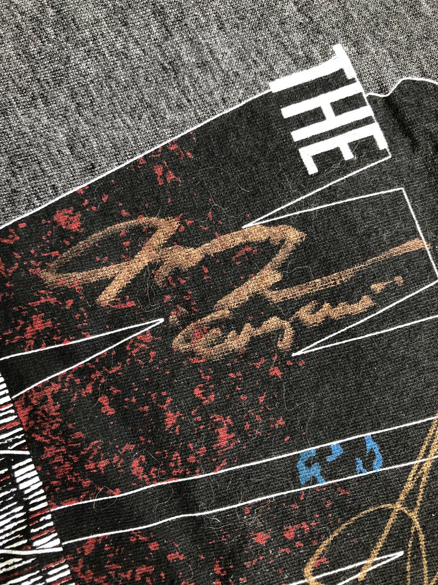 littlekatmom's tweet image. I did a #TheWalkingDead #Crowdrise in 2015 for this T-shirt &amp;amp; autographs, but not sure who the signatures are from 😬 #Twd #TWDfamily